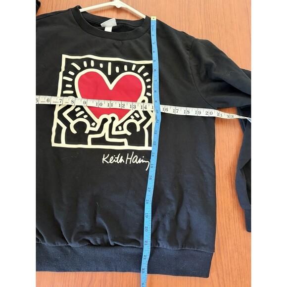 Keith Haring Heart Graphic Sweatshirt Black Crewneck Unisex M Medium 60/40 Blend - Picture 8 of 10